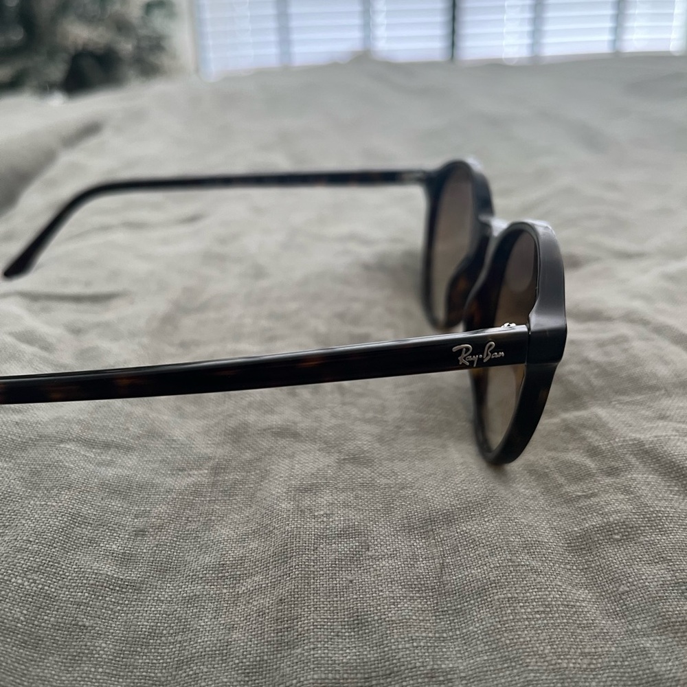 Ray-Ban RB2230 Sunglasses - Picture 4 of 8